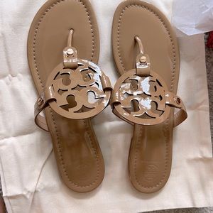 Tory Burch Miller Patent Sandal in Sand